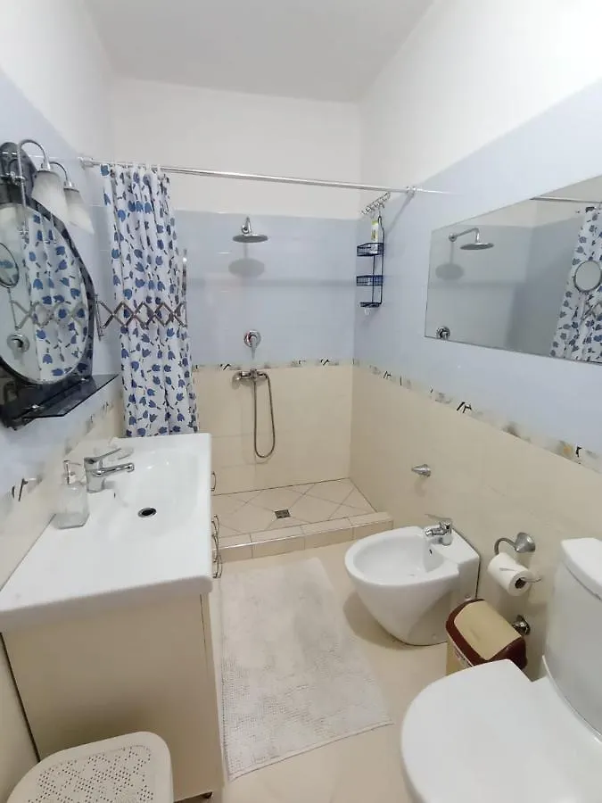 Apartment Trea Accomodations - 2 Bedrooms - Riviera With Private Parking Vlore Albania