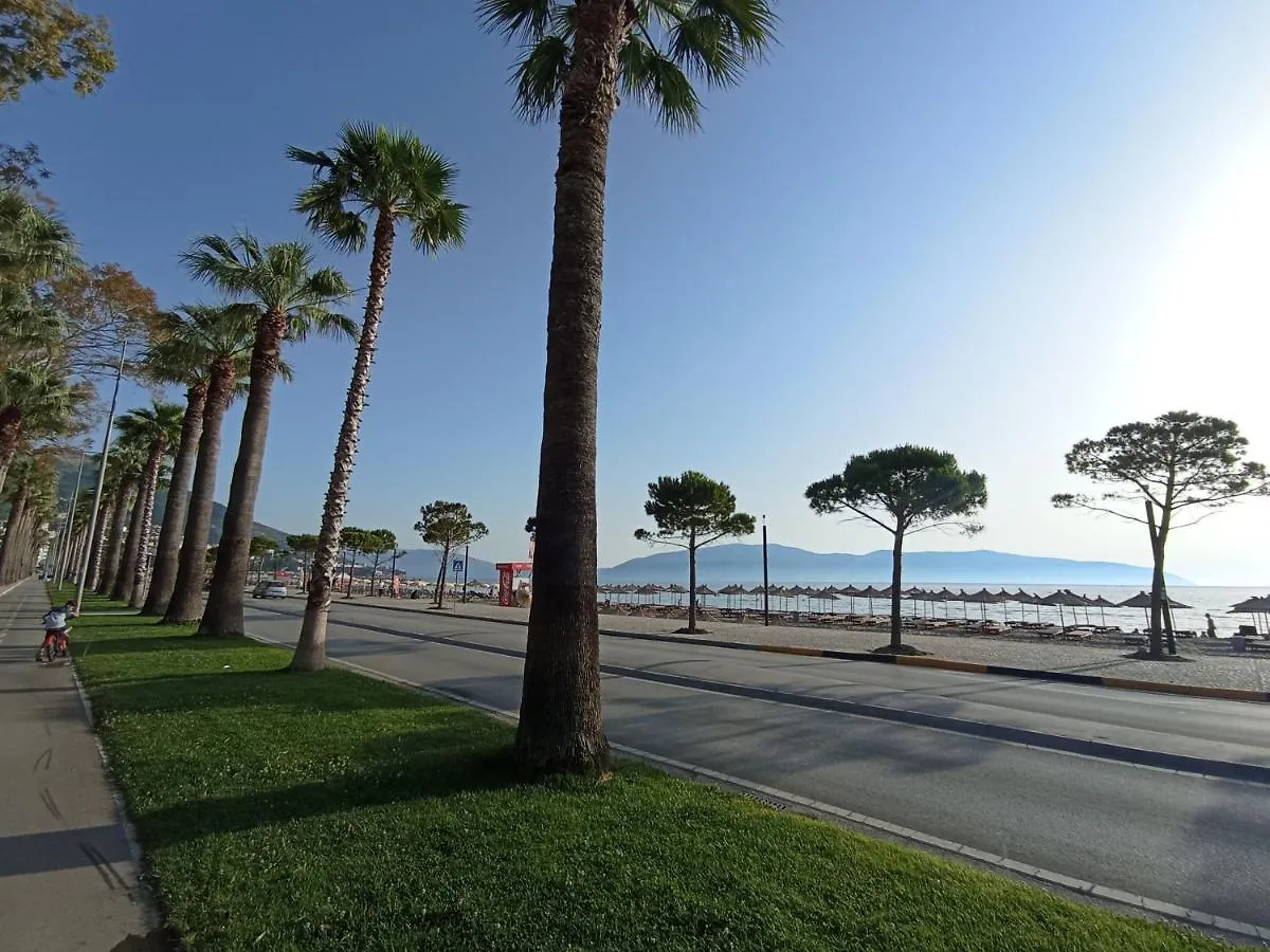 Apartment Trea Accomodations - 2 Bedrooms - Riviera With Private Parking Vlore
